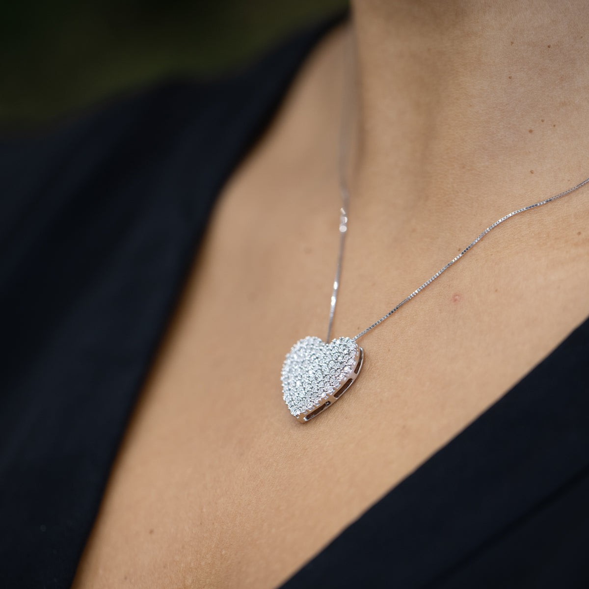 18KT White Gold and 0.40KT Diamonds Heart Fantasy Jewel