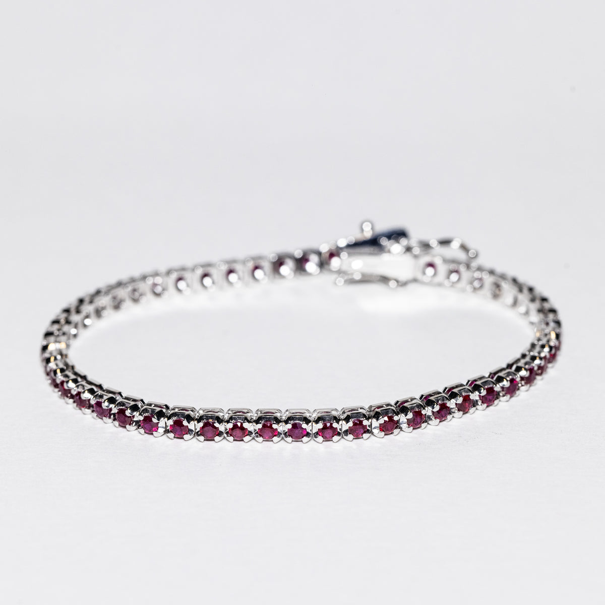 Bracciale Tennis Rubini in Oro Bianco 18 Kt