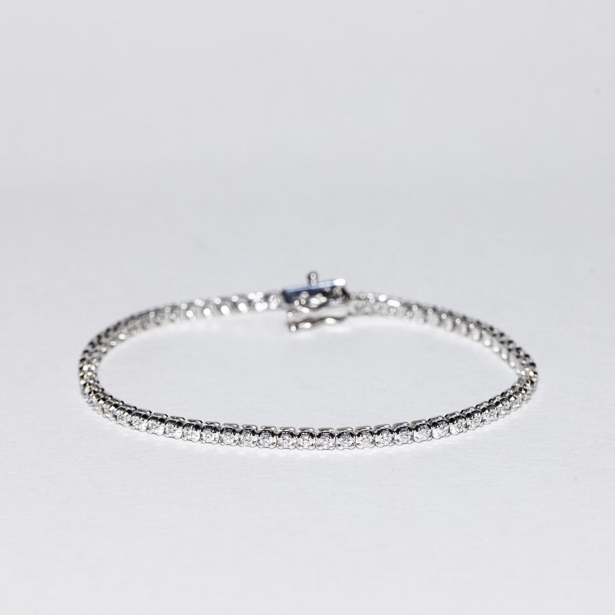 Bracciale Tennis in Oro Bianco 18 Kt con Diamanti