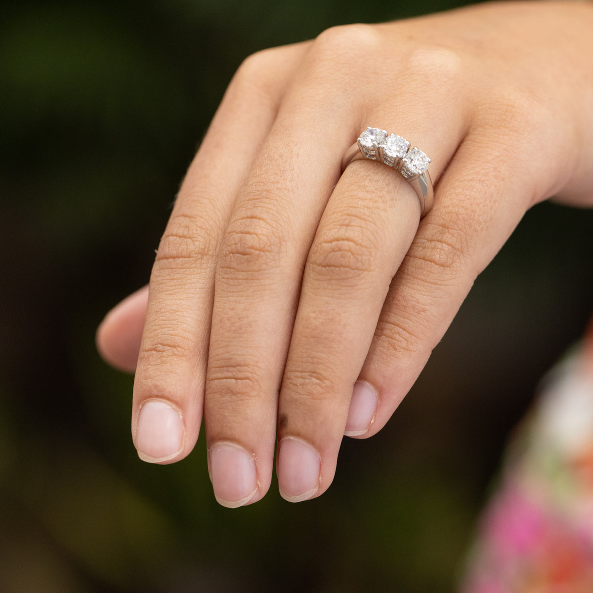 Trilogy ring in 18kt white gold and brilliant cut diamonds