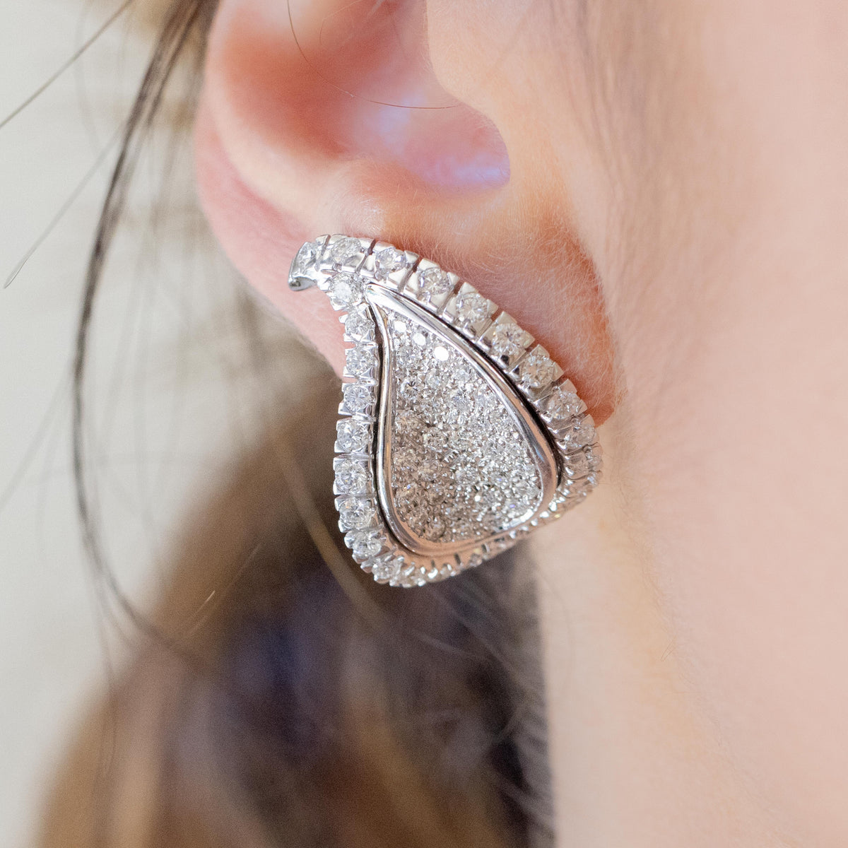 Diamond Leaf Fantasy Earrings, 18kt White Gold Structure