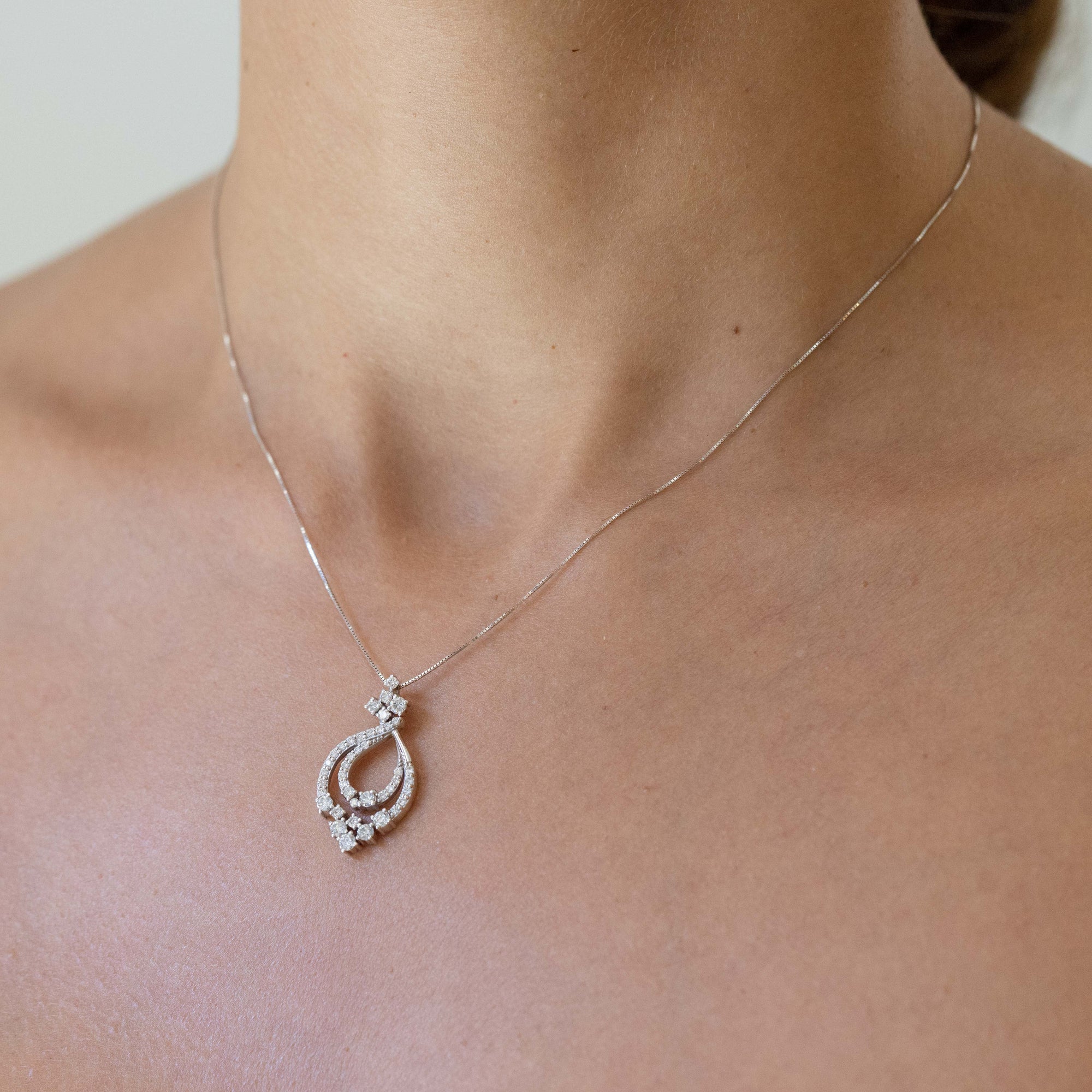 Collana di diamanti Noemi in oro bianco e rosa Collana di diamanti Noemi in oro bianco e rosa