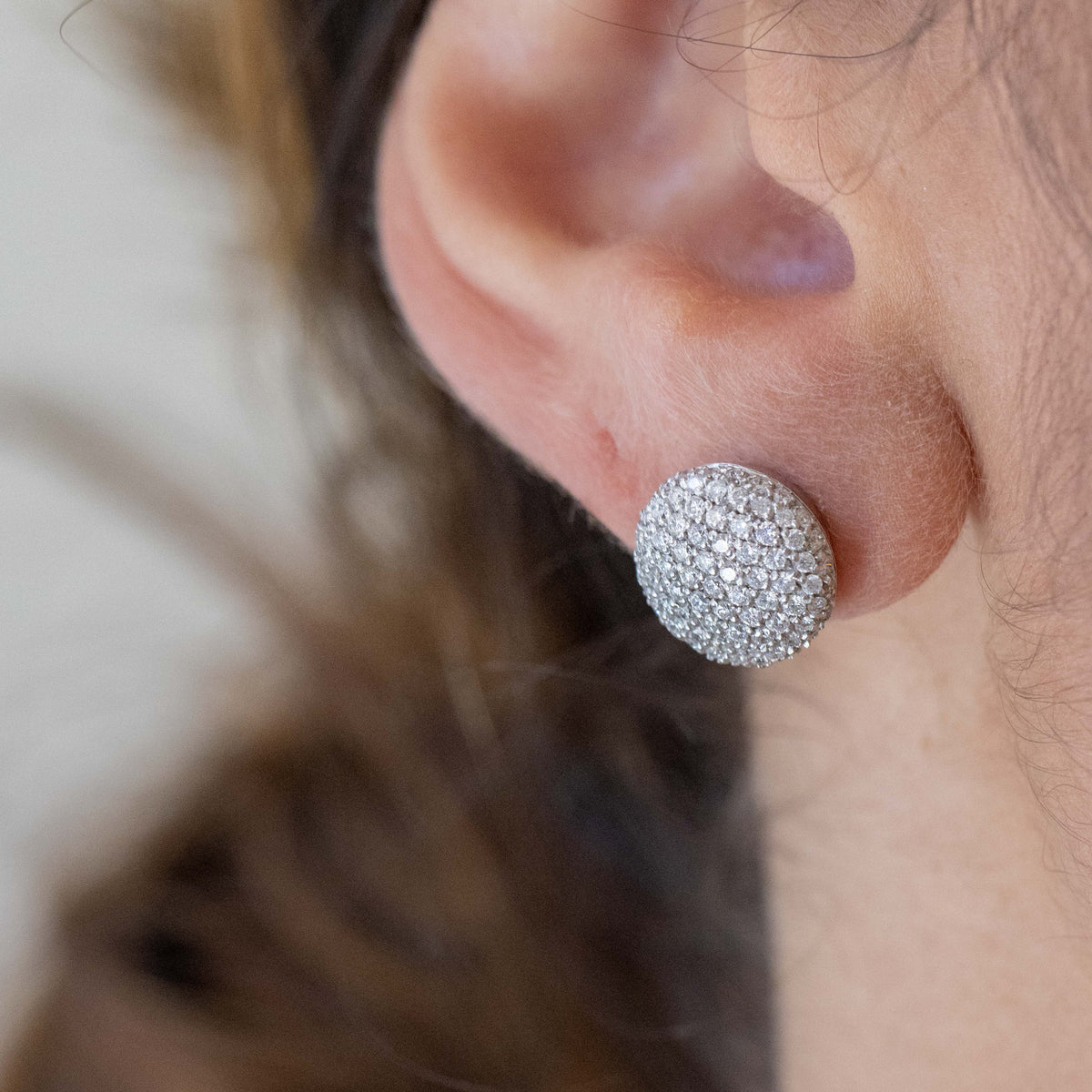 18KT White Gold Earrings with Diamond Pavé