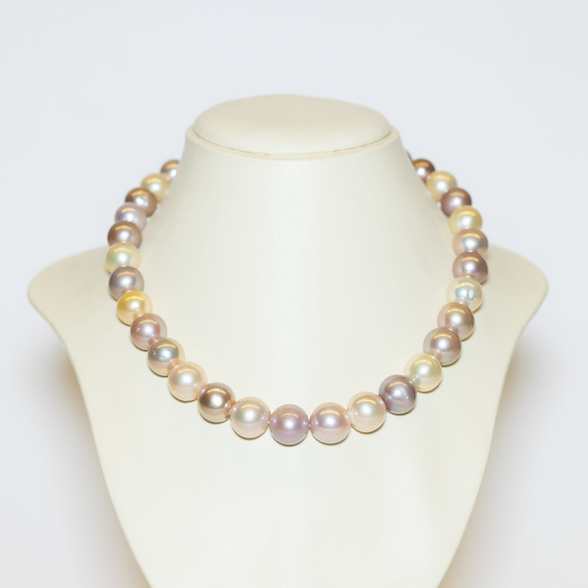 Fresh water pearl necklace