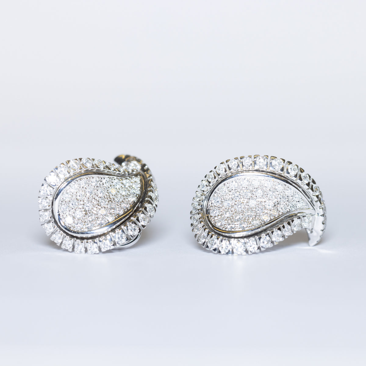 Diamond Leaf Fantasy Earrings, 18kt White Gold Structure