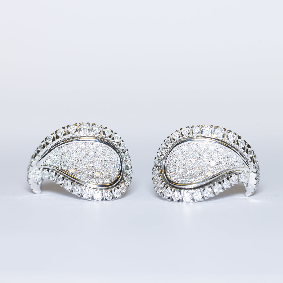 Diamond Leaf Fantasy Earrings, 18kt White Gold Structure