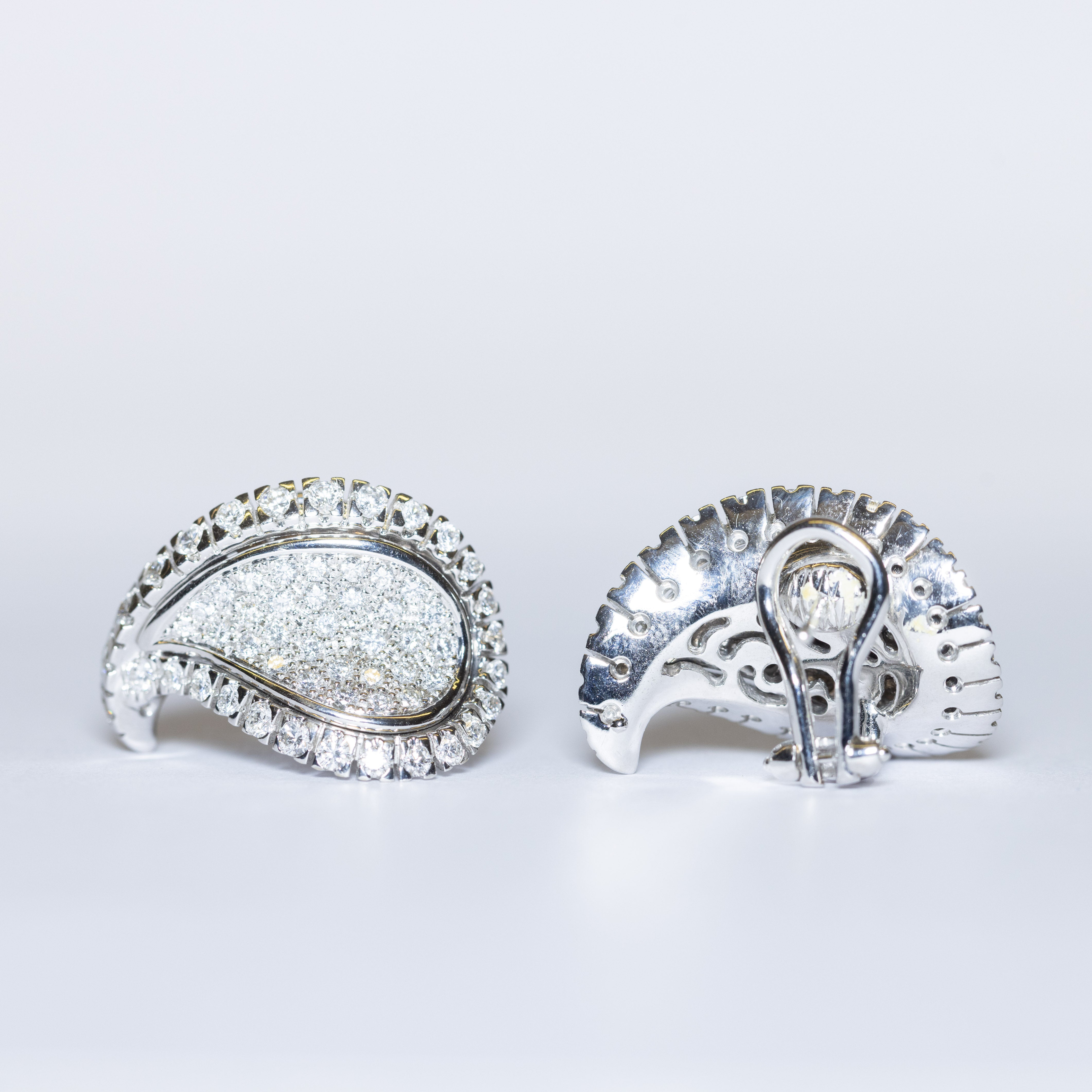 Valenti Cristo in resina opaca cod. R 18128 2OP - Top argento Valenti Cristo in resina opaca cod. R 18128 2OP - Top argento