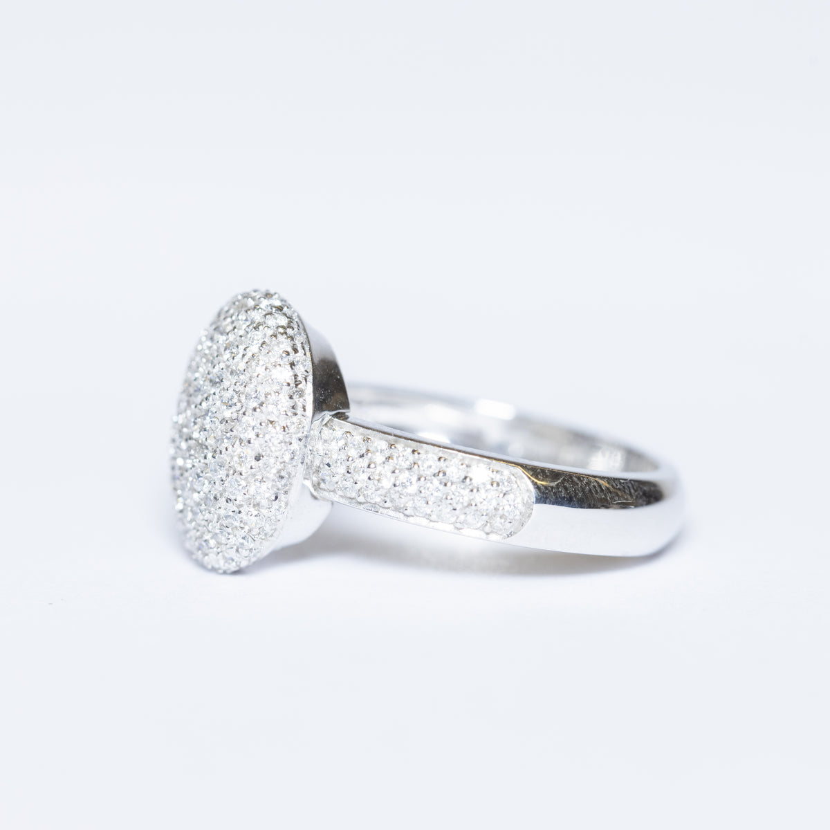 18KT White Gold Ring with Diamond Pavé throughout the structure