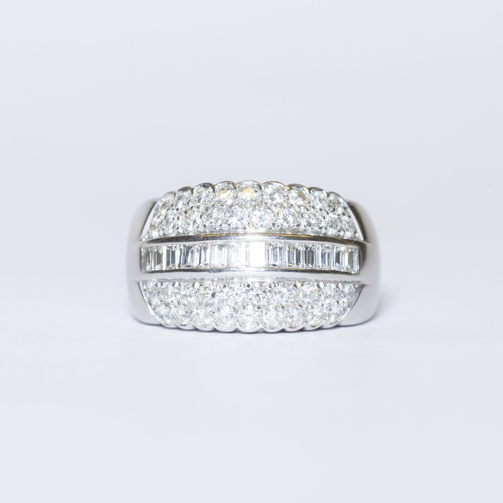 Anello con diamanti simulati incrociati: argento sterling placcato oro bianco 14 carati - Italia Anello con diamanti simulati incrociati: argento sterling placcato oro bianco 14 carati - Italia