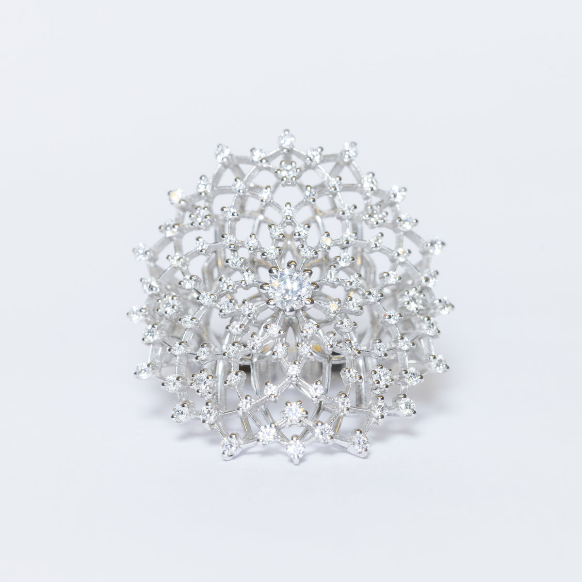 Anello Cometa Aurora in Oro Bianco 18 kt con Diamante Centrale da 0,31 kt e Diamanti da 1,71