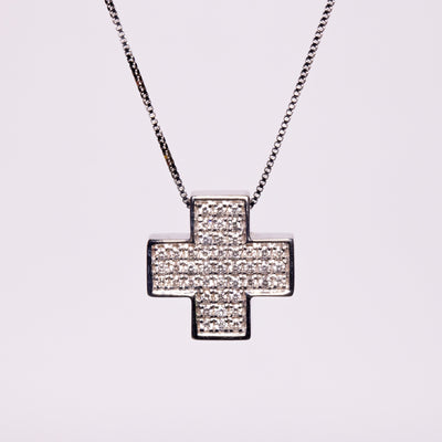 Collana con Ciondolo a Croce in diamanti e oro 18KT