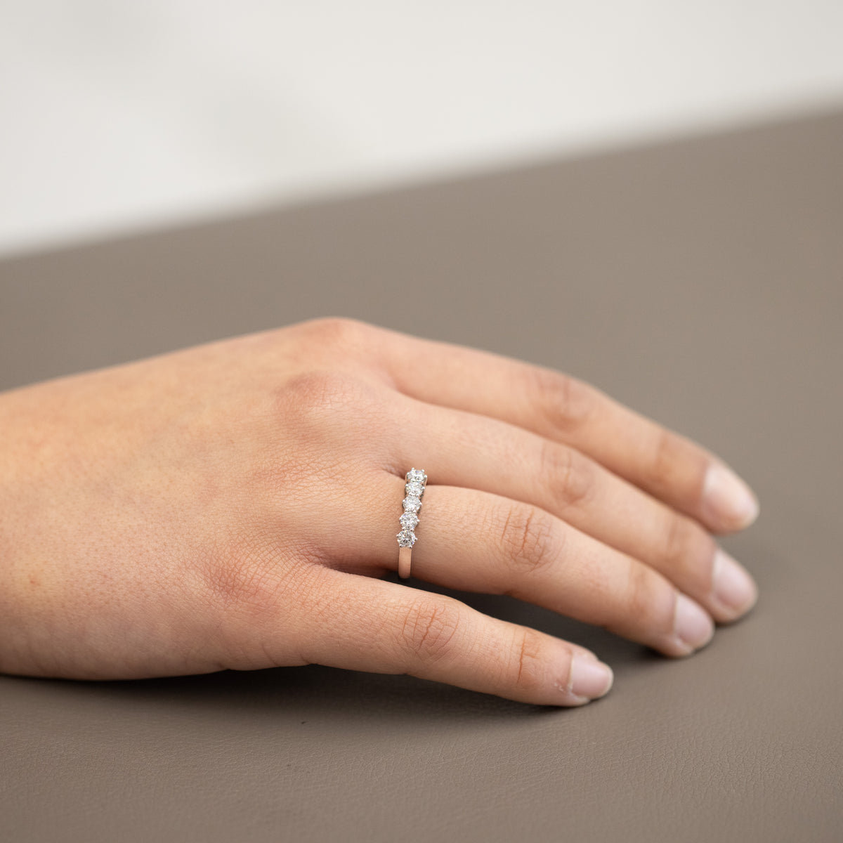 18kt White Gold 5 Stone Veretta Ring