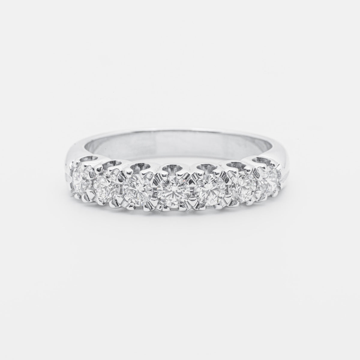 18kt White Gold Veretta Ring with 7 Stone Diamonds