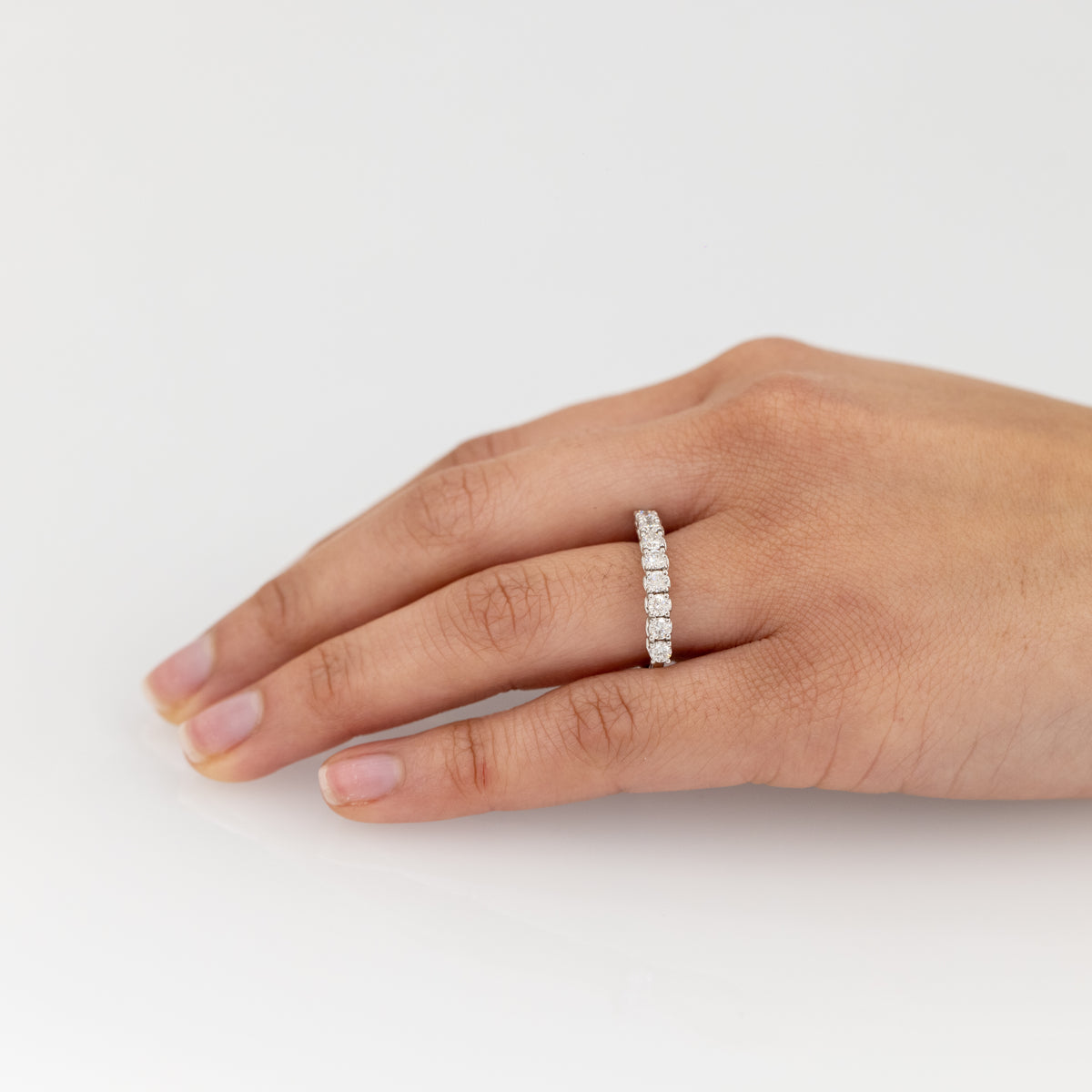 Veretta Ring Mounted in 18 Kt White Gold with 9 Round Brilliant Cut Diamonds