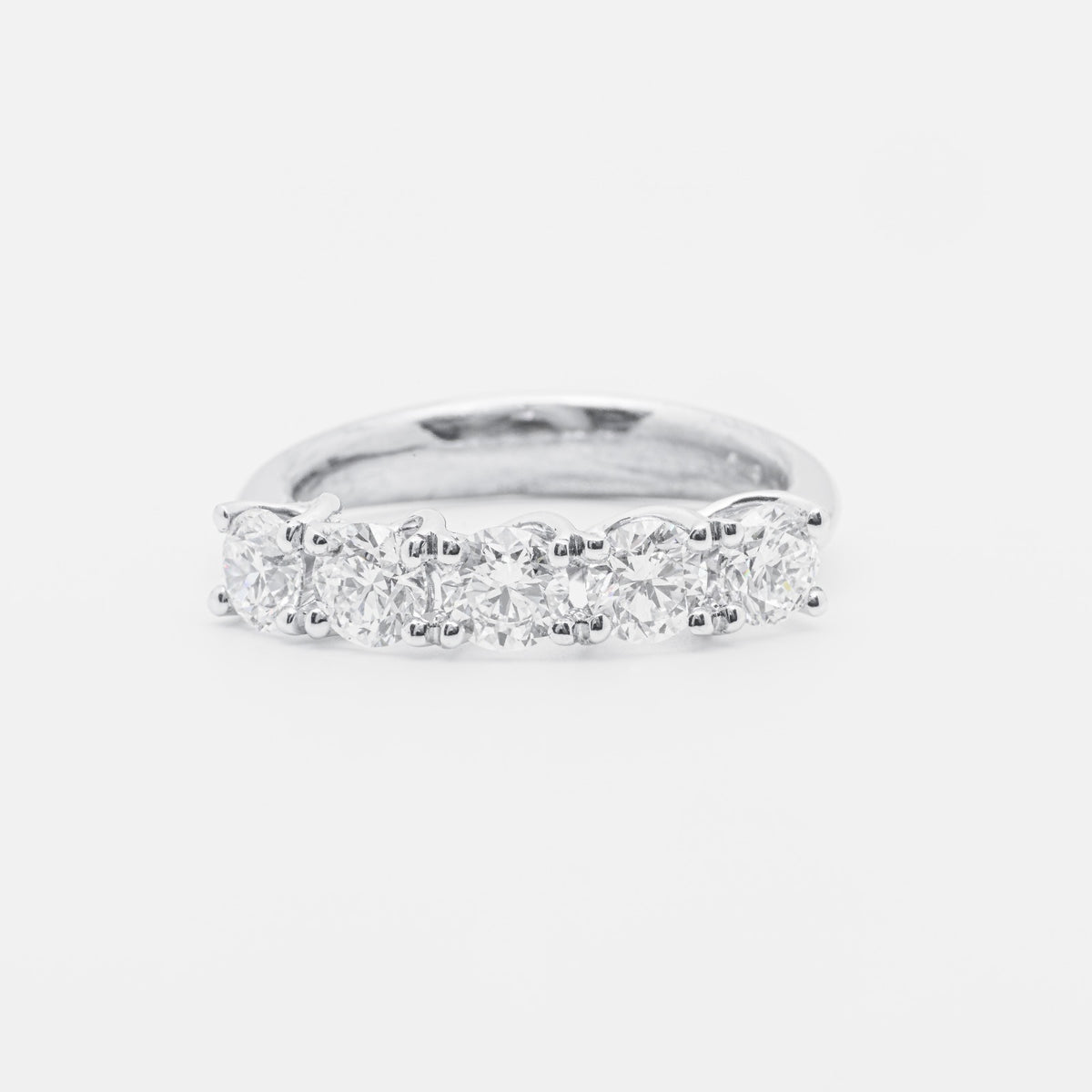 Anello Veretta 5 Pietre con Diamanti da 1,60 ct dal taglio brillante in oro bianco 18 kt