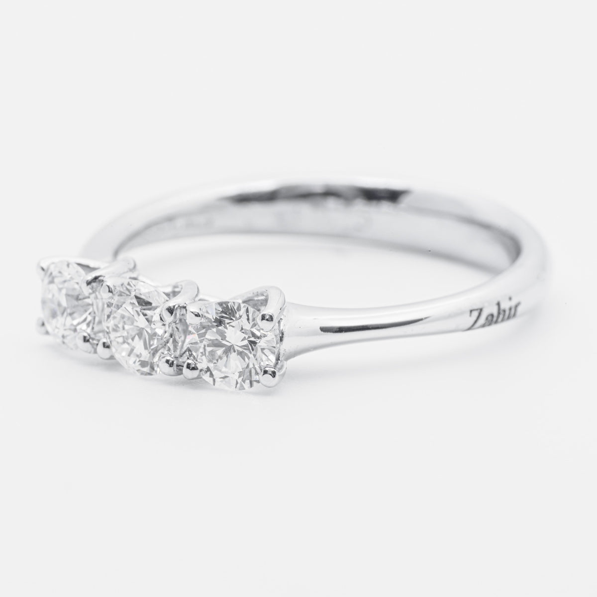 Trilogy with 0.49 ct brilliant cut diamonds in 18 kt white gold