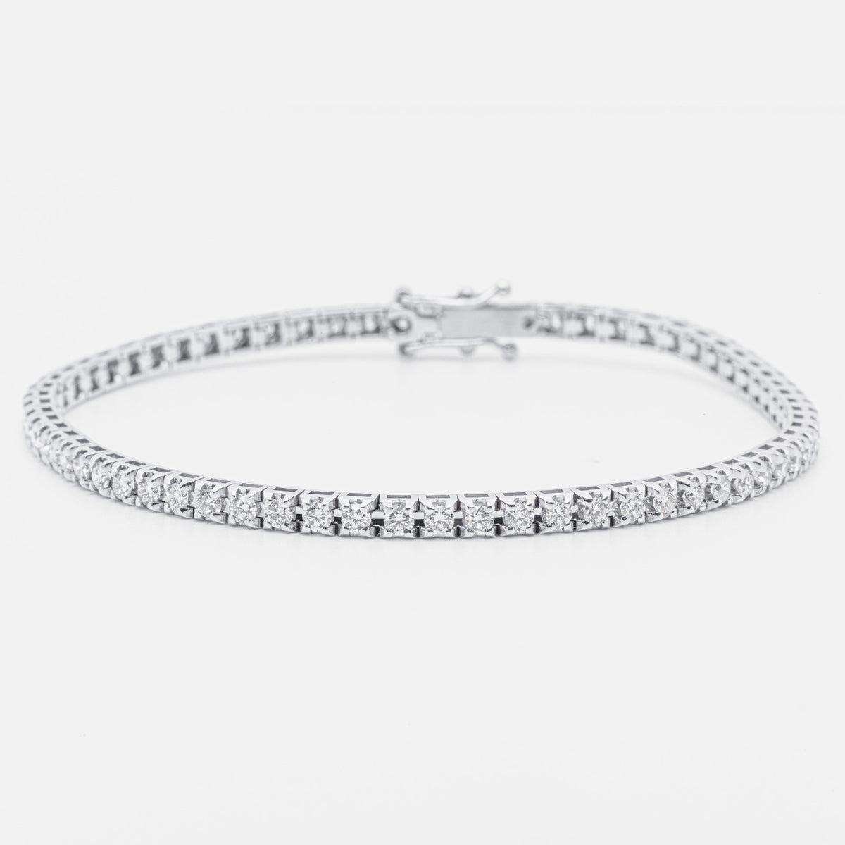 Bracciale Tennis in oro bianco 18 kt con diamanti da 2,59 kt