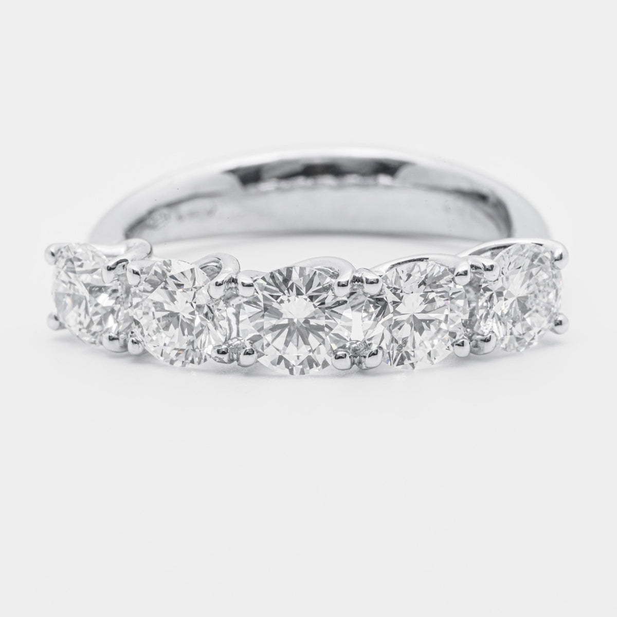 Anello Veretta 5 Pietre con Diamanti da 2,12 ct dal taglio brillante in oro bianco 18 kt