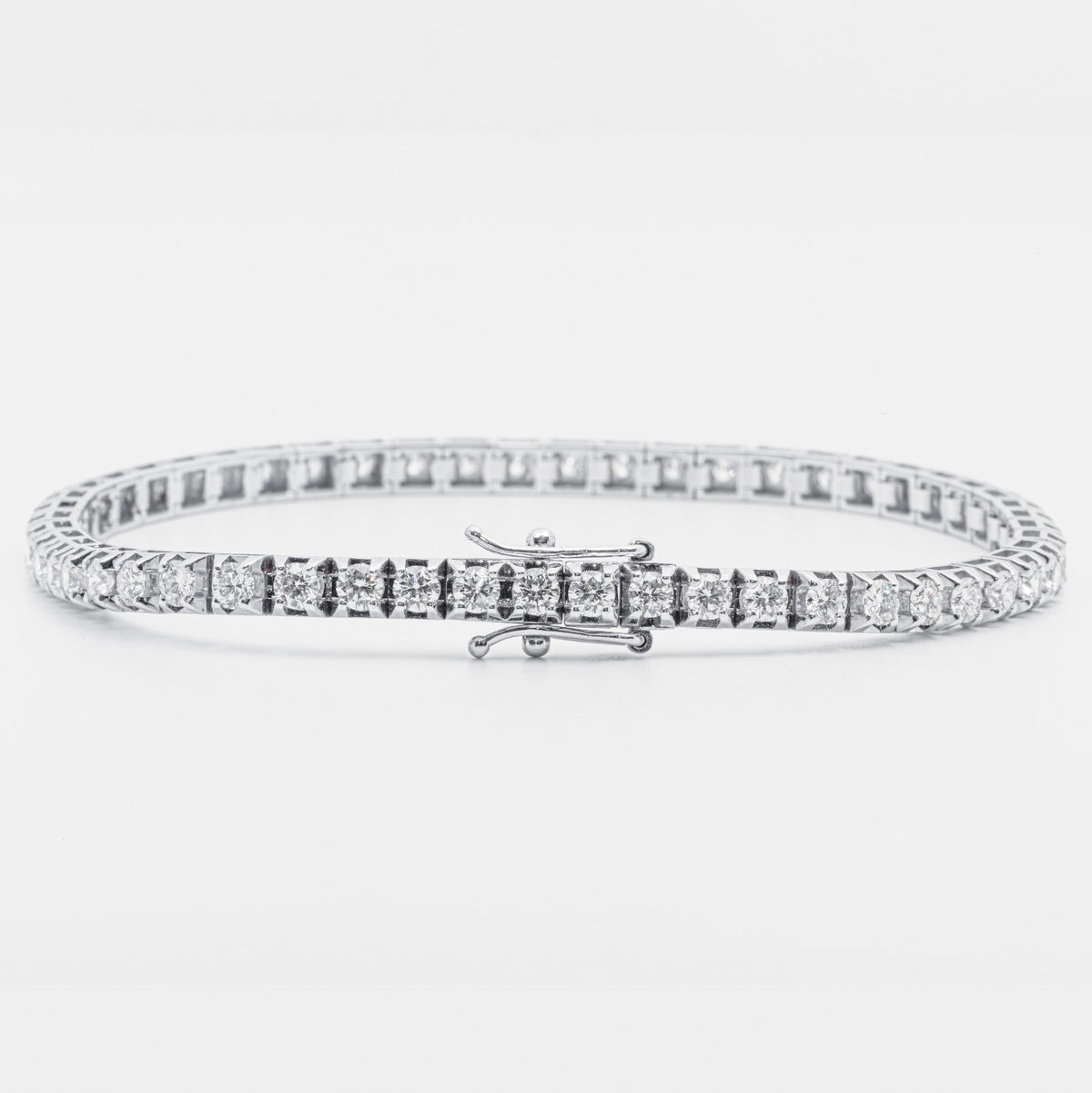 18kt White Gold Tennis Bracelet with 5.17kt Diamonds